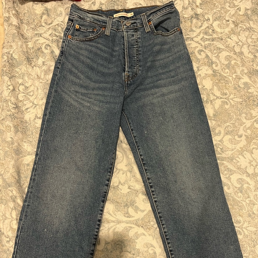 Levis ribcage straight ankle jeans size 26!